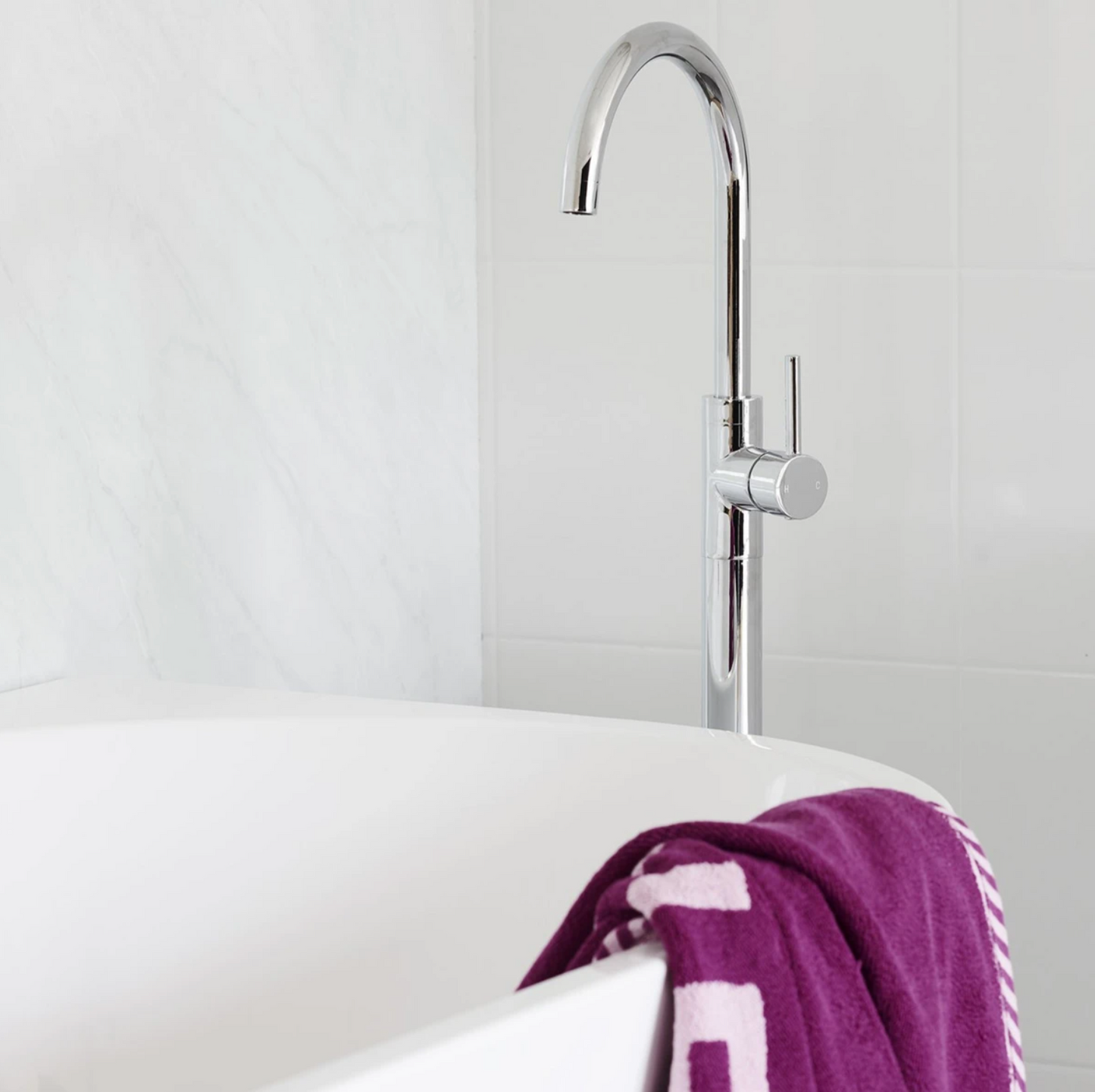 Nero NR210903a01CH Dolce Freestanding Bath Mixer - Chrome